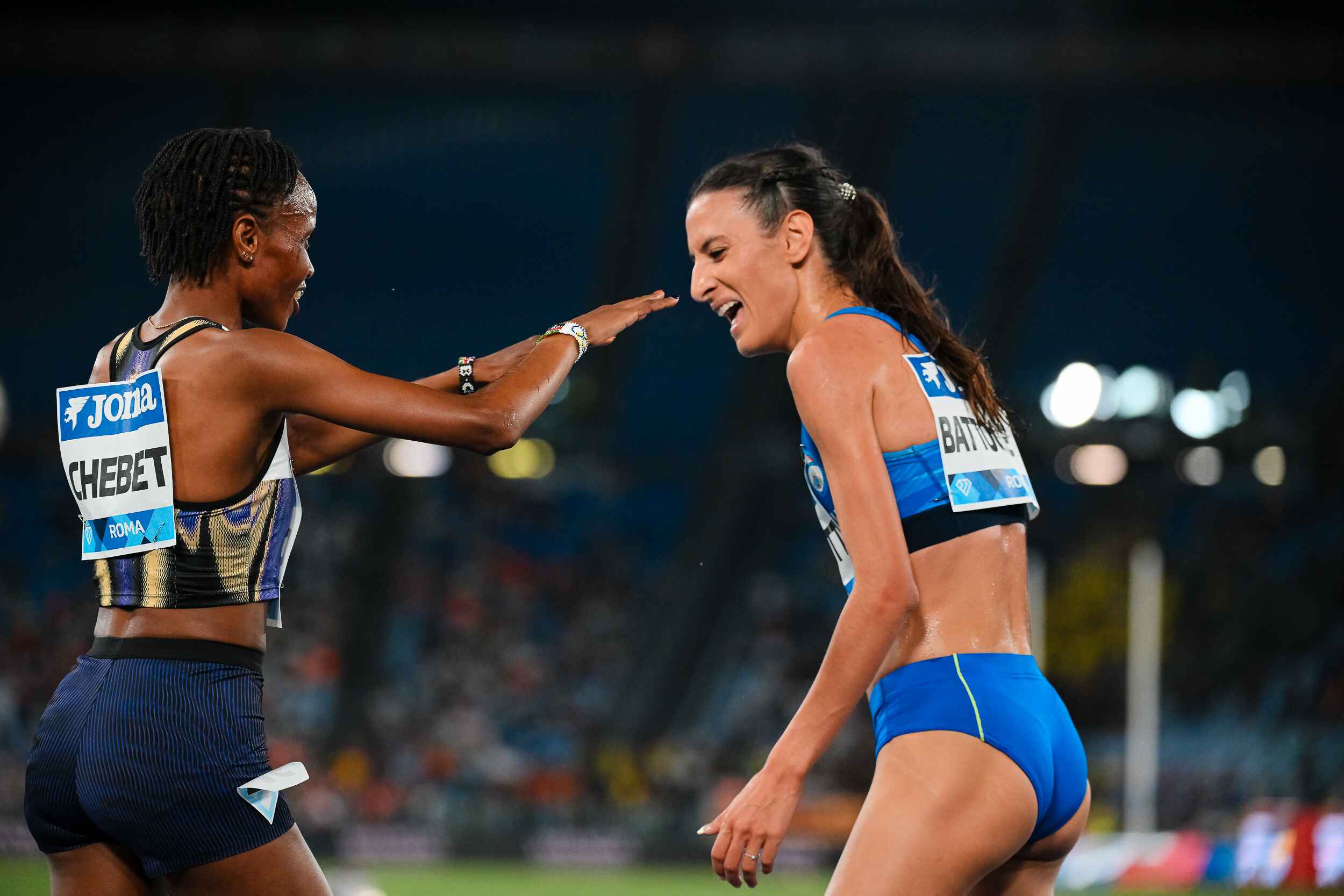 Beatrice Chebet (sx) e Nadia Battocletti (dx), Golden Gala 2025 (ph. Grana e Fama/FIDAL)