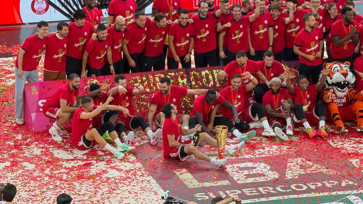 Finale Supercoppa LBA, Milano batte Venezia 94-87 e conquista il primo trofeo della stagione e la settima Supercoppa della sua storia.